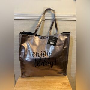 NWT- Arcadia "Enjoy Today"
Oversized Metallic Weekender Tote Bag